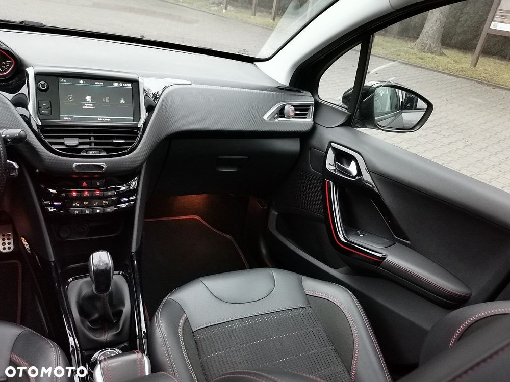 Peugeot 2008 1.5 BlueHDi GT Line S&S - 17