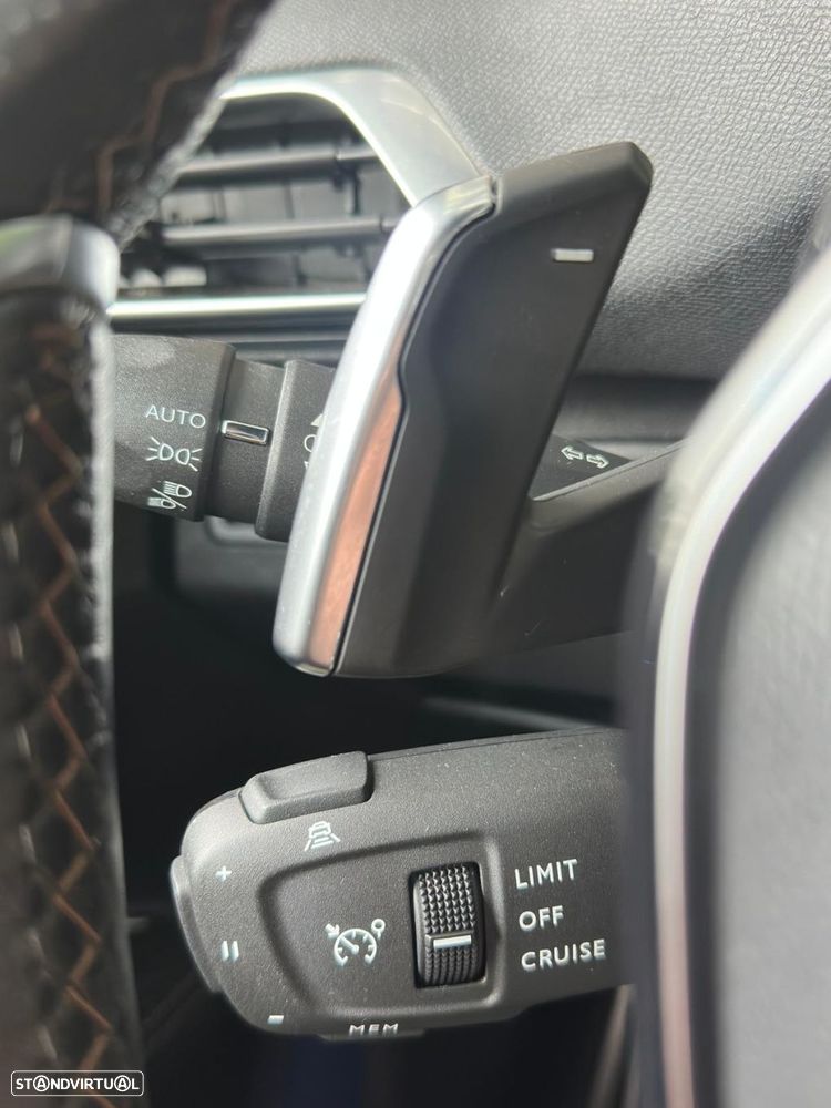 Peugeot 3008 1.6 Hybrid4 GT Line e-EAT8 - 12