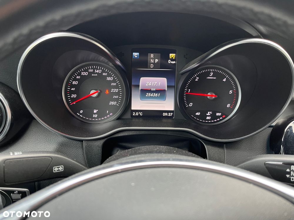 Mercedes-Benz GLC - 7