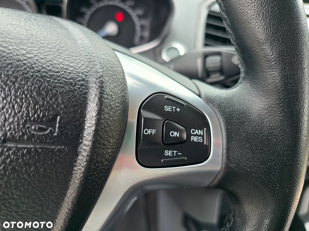 Ford EcoSport - 27