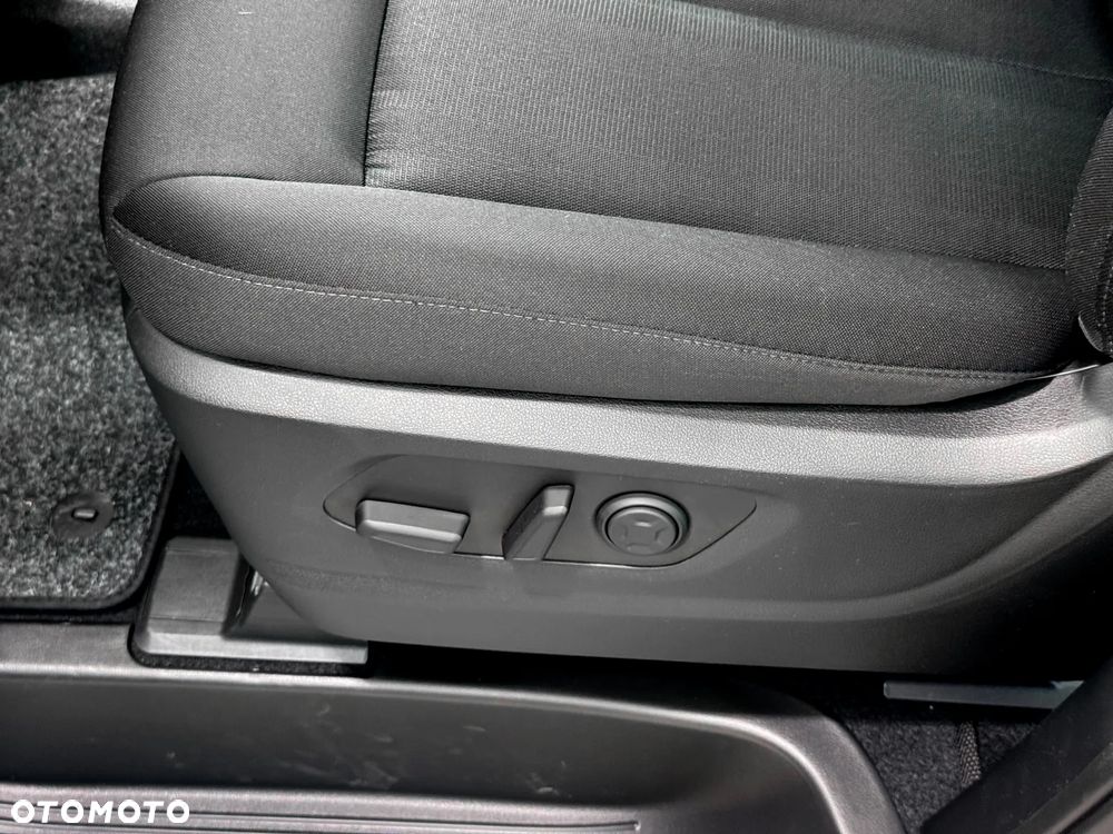 Hyundai Staria 1.6 T-GDI HEV Smart Business - 12