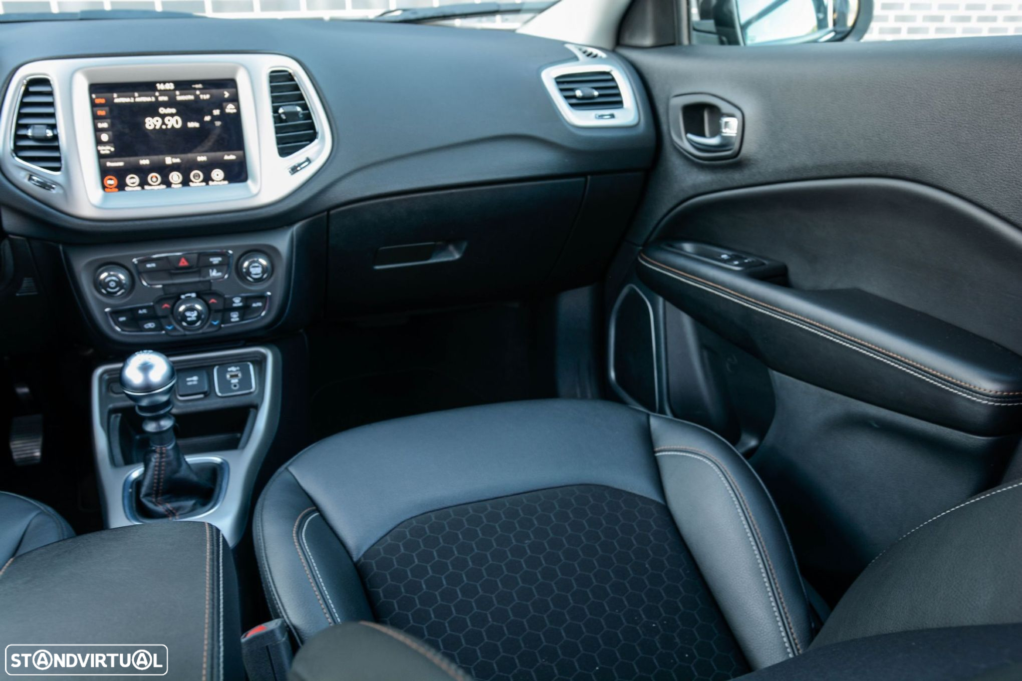 Jeep Compass 1.6 M-Jet Limited - 26