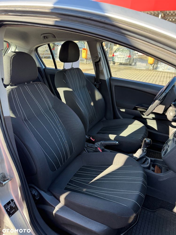 Opel Corsa 1.2 16V Enjoy - 10