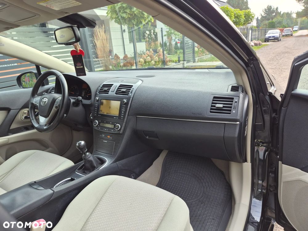 Toyota Avensis 2.0 D-4D Sol plus+NAVI - 13