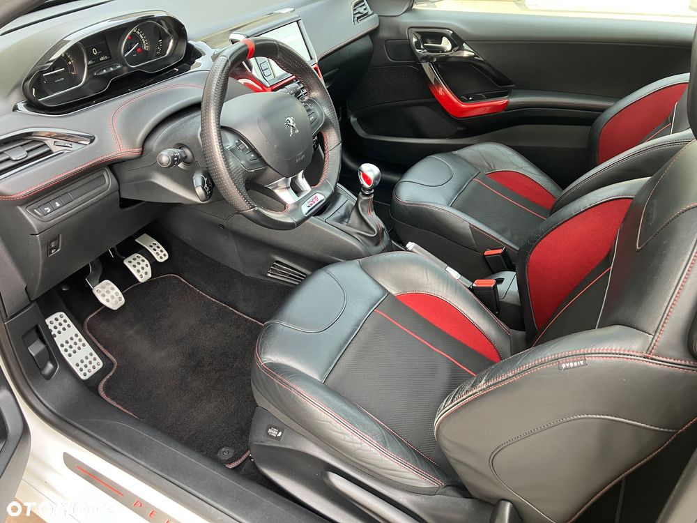 Peugeot 208 1.6 THP GTi - 17