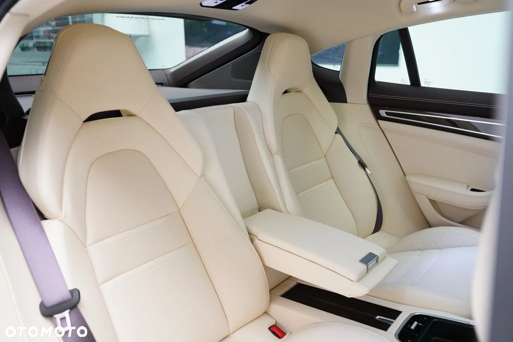 Porsche Panamera 4S Diesel - 29