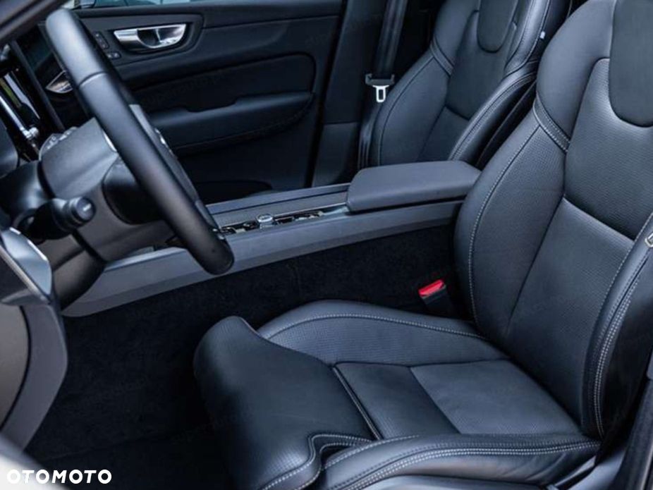 Volvo XC 60 - 8