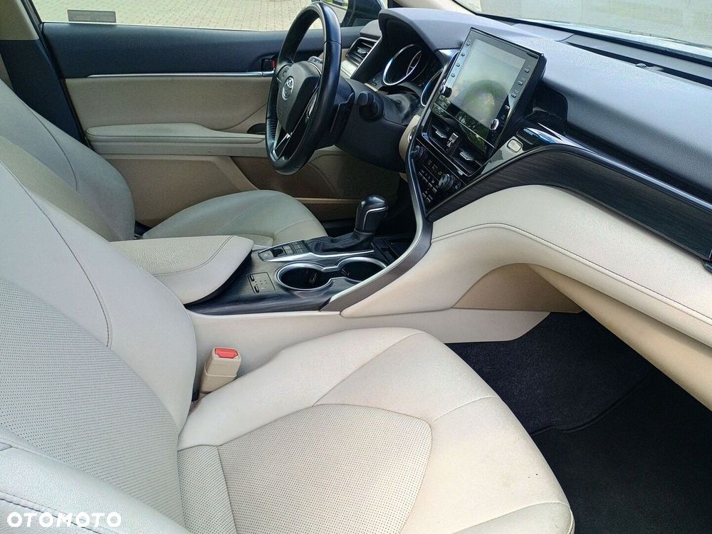 Toyota Camry 2.5 Hybrid Executive CVT - 11