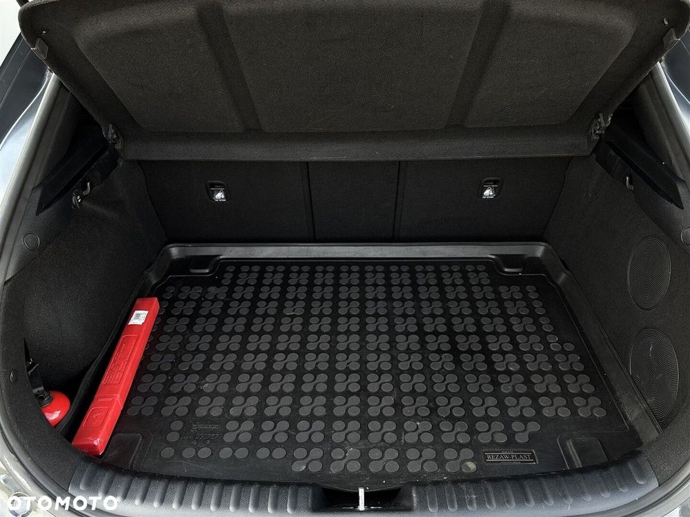 Kia XCeed 1.6 T-GDI L Business Line DCT - 10