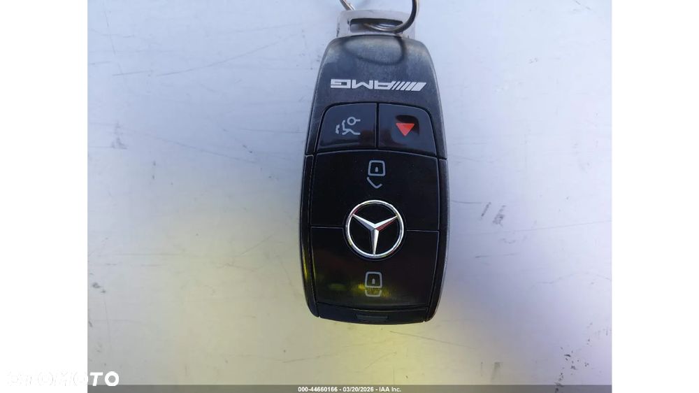 Mercedes-Benz GLA - 14