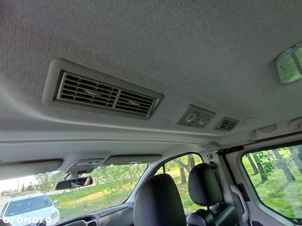 Opel Vivaro - 30