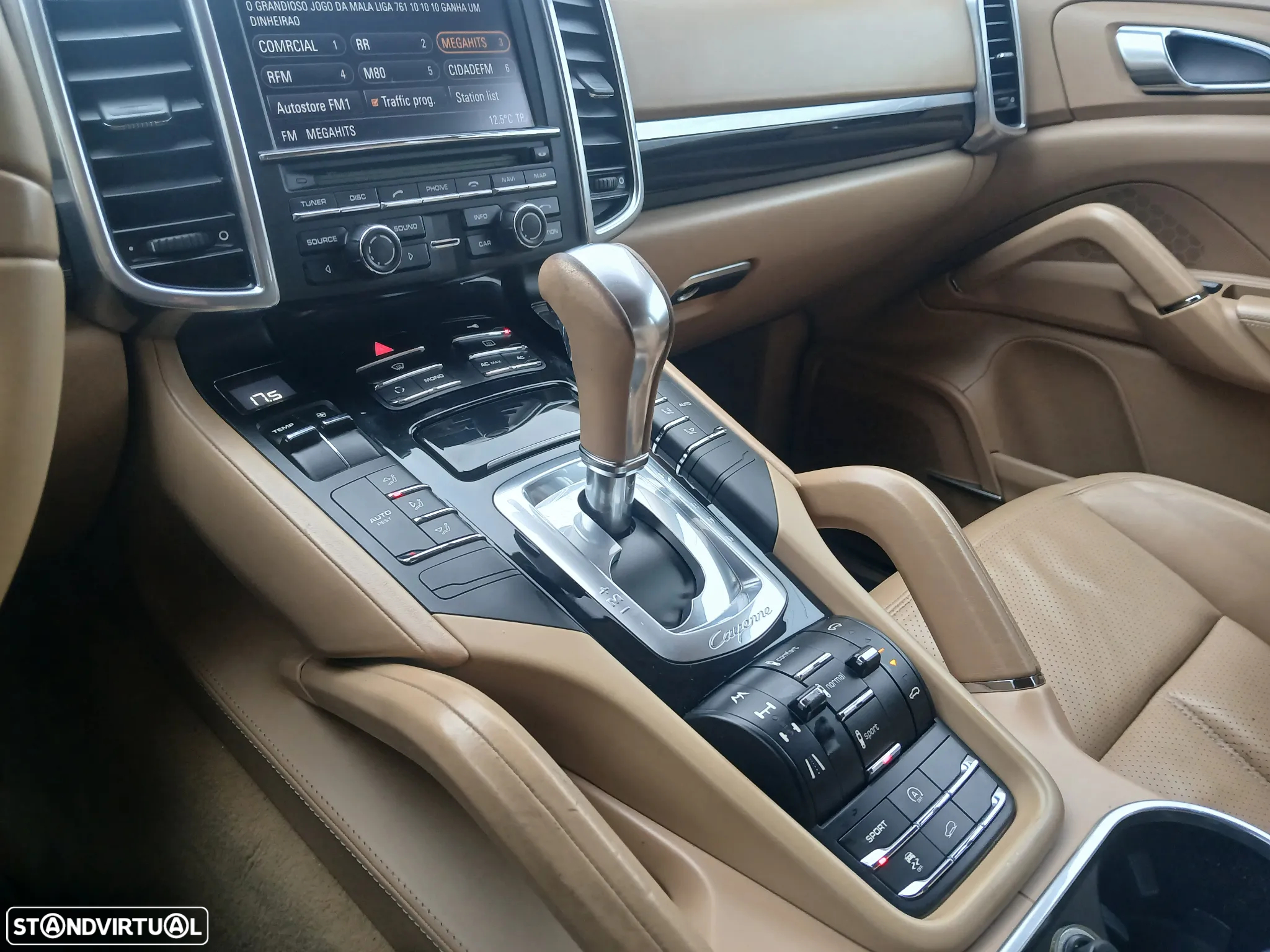 Porsche Cayenne - 45