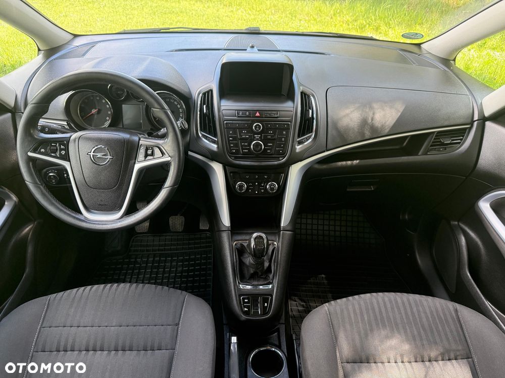 Opel Zafira - 12