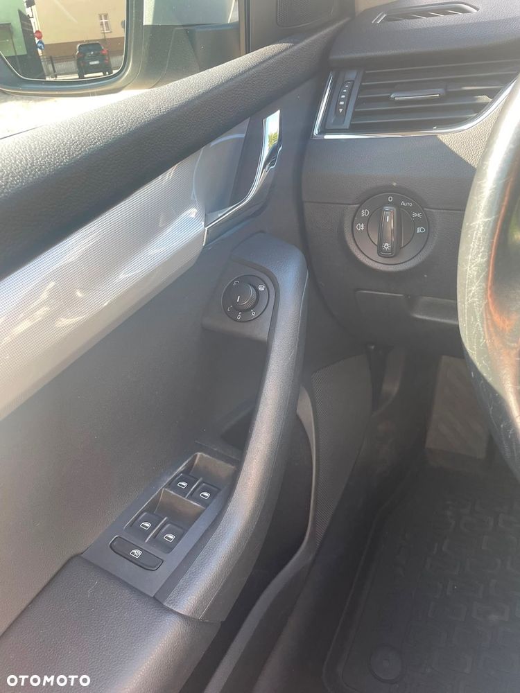 Skoda Octavia 2.0 TDI Ambition DSG - 11