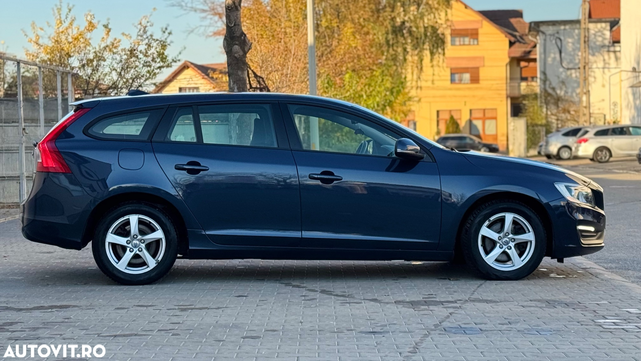 Volvo V60 D2 ECO Start-Stop Kinetic - 14