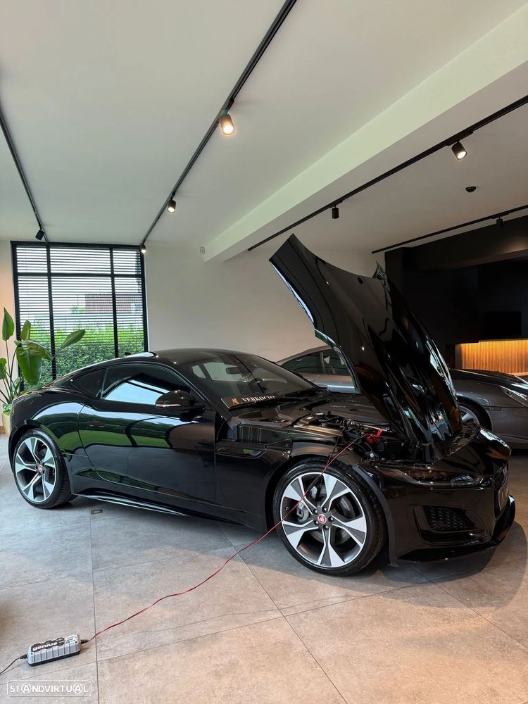 Jaguar F-Type 2.0 i4 R-Dynamic Black - 16