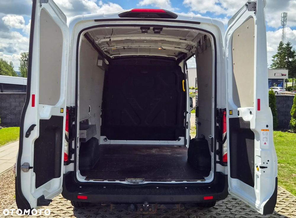 Ford Transit 2.0D L2H2 170KM Nawigacja Kamera Bogate Wyposażenie - 9