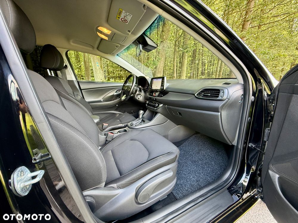 Hyundai i30 1.6 D Comfort DCT - 21