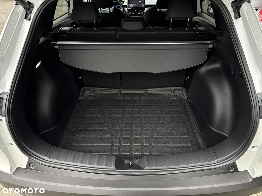 Toyota Corolla Cross - 13