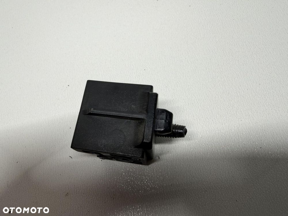 ZACZEP MOCOWANIE LAMPY DOLNE KIA RIO IV V  2017- - 4