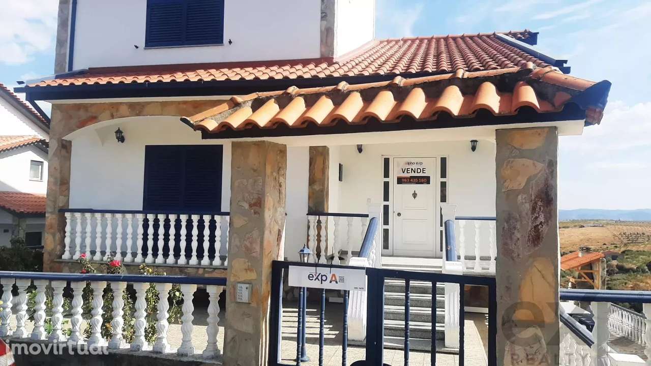 Casa dos Sonhos com 5 Quartos em Lamas de Orelhão, Mirandela - Grande imagem: 2/53