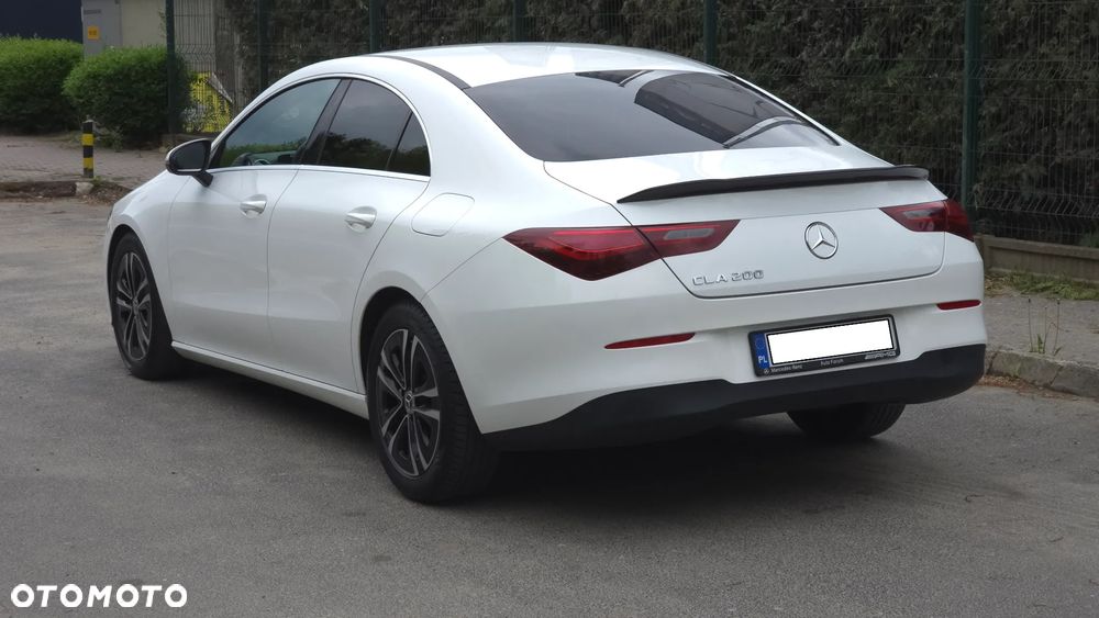 Mercedes-Benz CLA 200 7G-DCT - 4