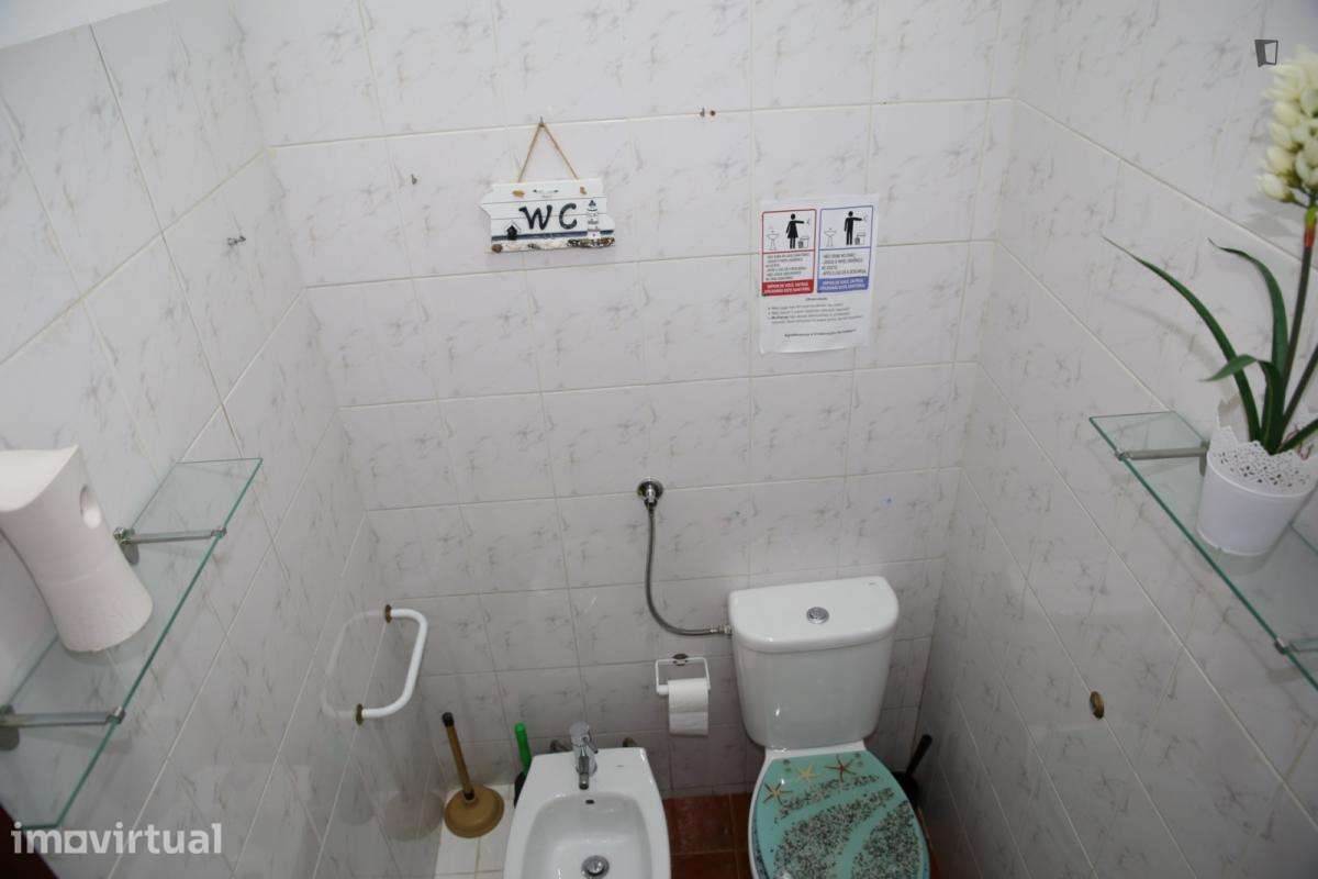 Quarto - localizado em Penha de França Lisbon - Grande imagem: 5/20