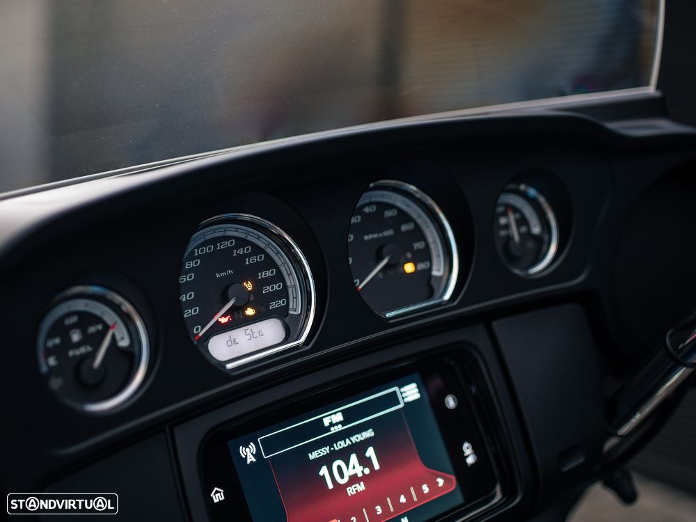 Harley-Davidson FLH ELECTRA GLIDE® REVIVAL™ - 22