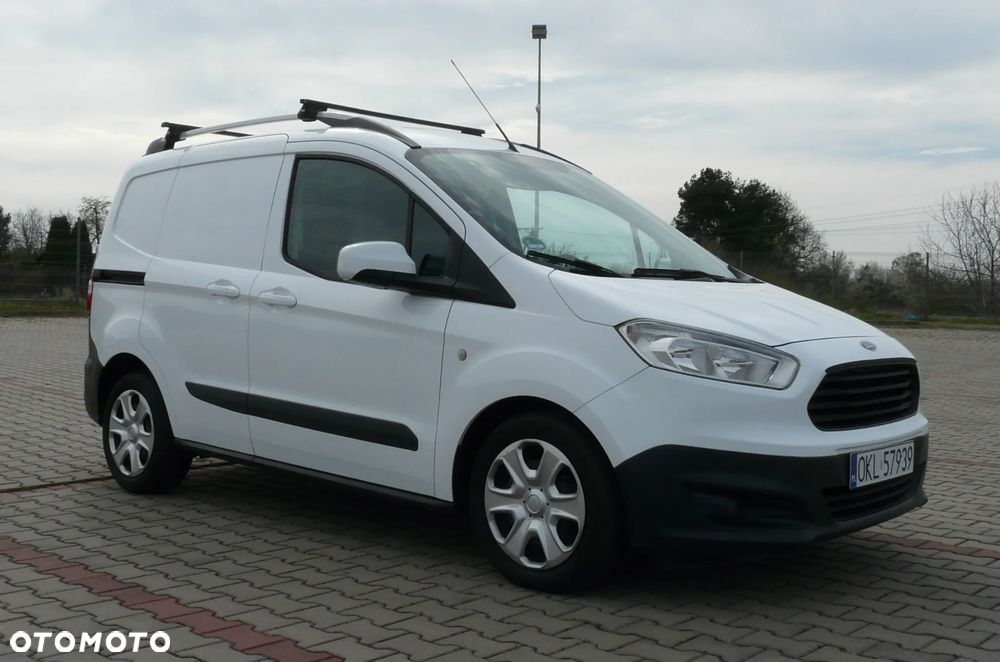 Ford Transit Courier - 2