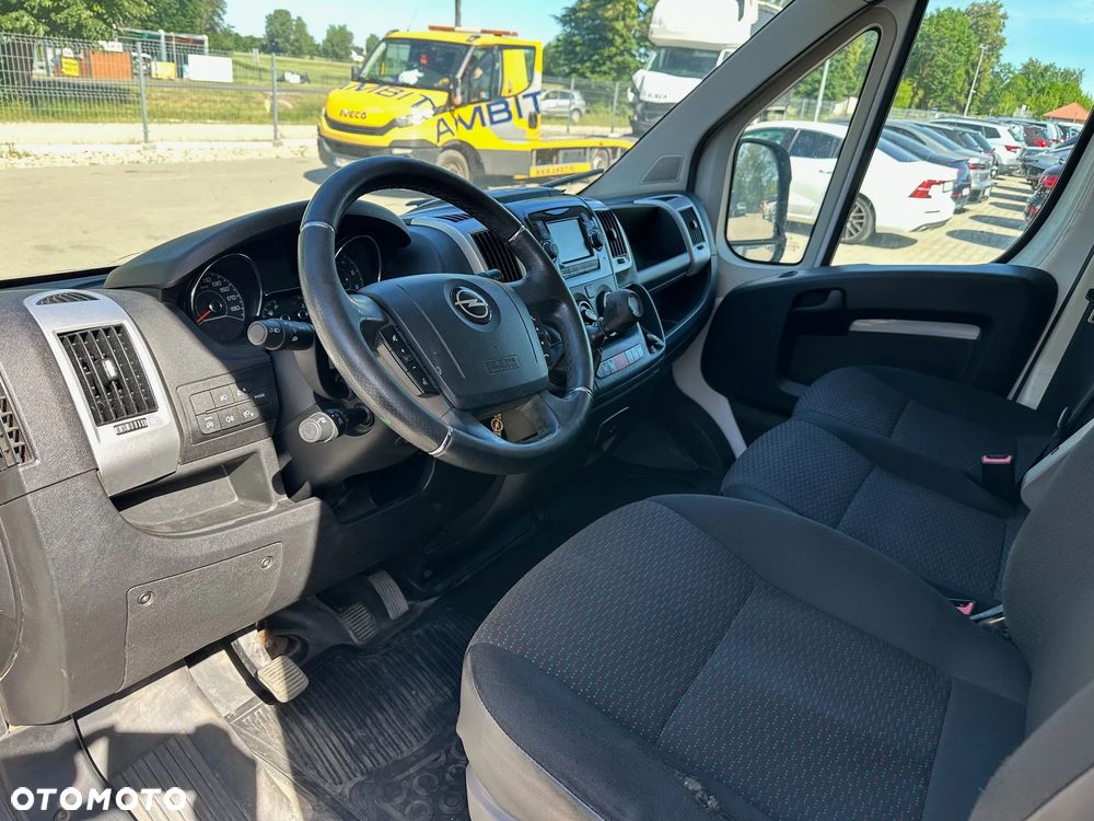 Opel Movano - 12