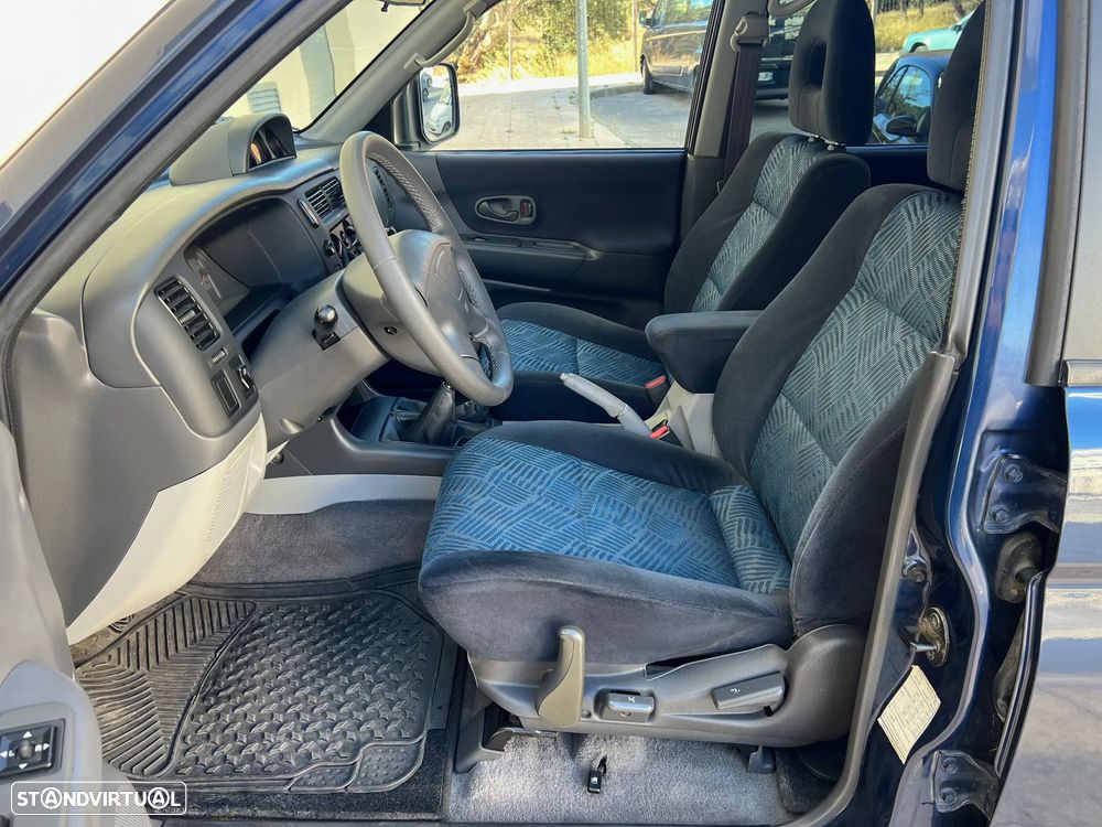 Mitsubishi Pajero Sport 2.5 TD GLS - 8