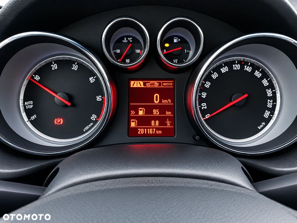 Opel Insignia - 12