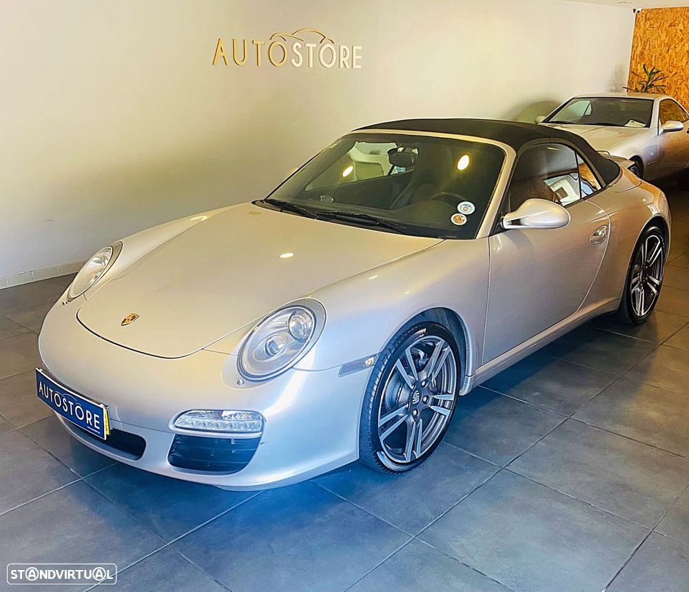 Porsche 911 Série F - 16