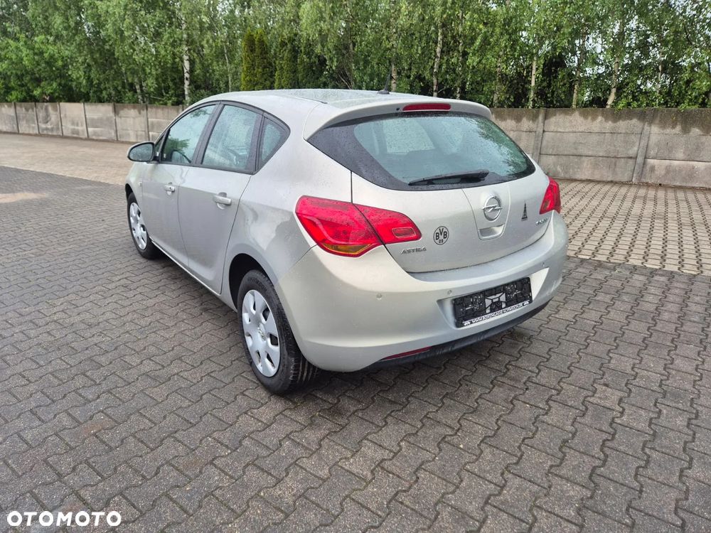 Opel Astra - 5