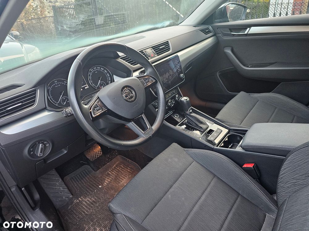Skoda Superb 2.0 TDI SCR Style DSG - 10