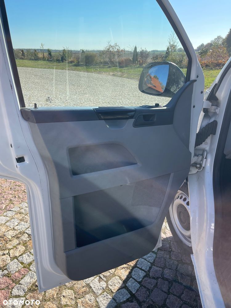 Volkswagen Transporter - 11