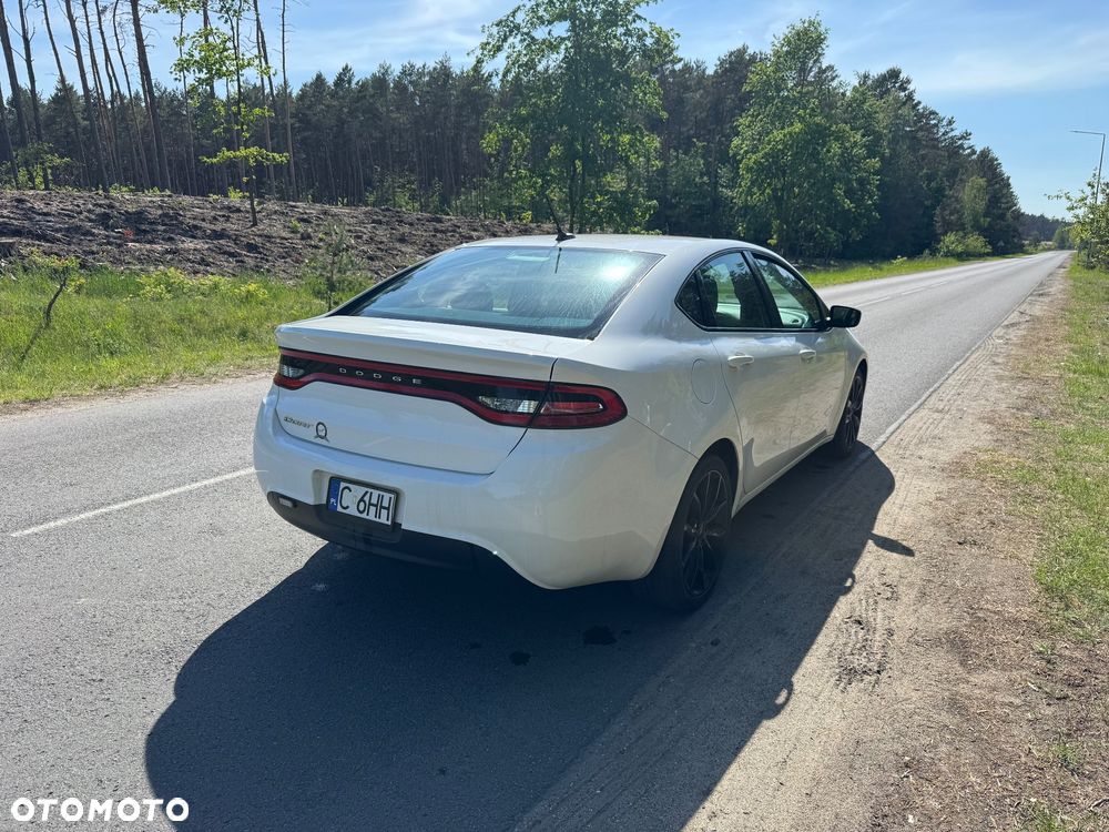 Dodge Dart - 8