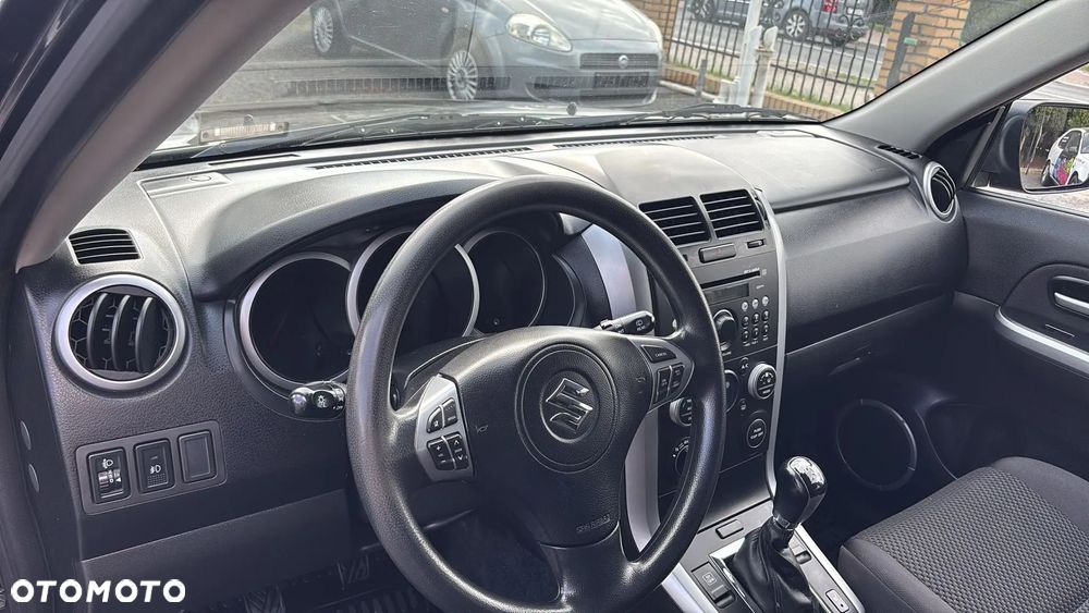 Suzuki Grand Vitara 1.9 DDiS Comfort DPF - 11