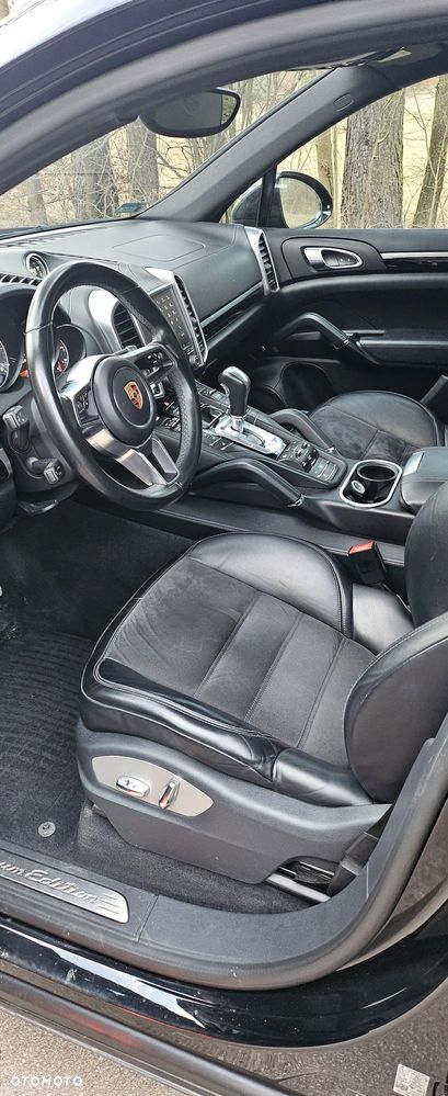Porsche Cayenne - 19