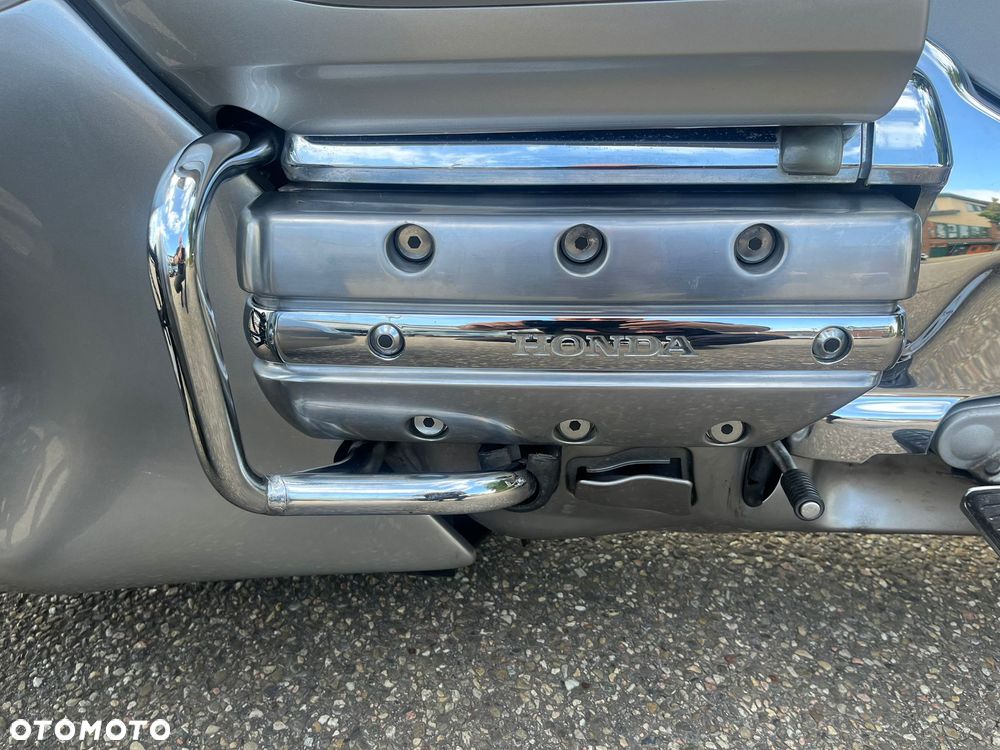 Honda GL - 8