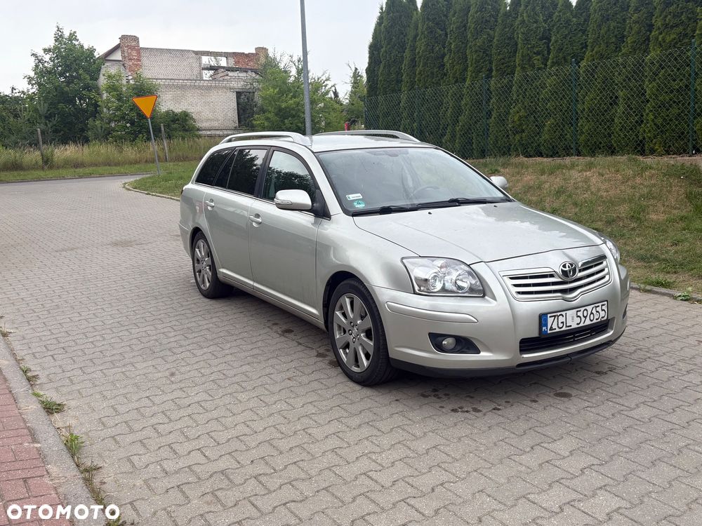 Toyota Avensis 2.0 D-4D Team - 8