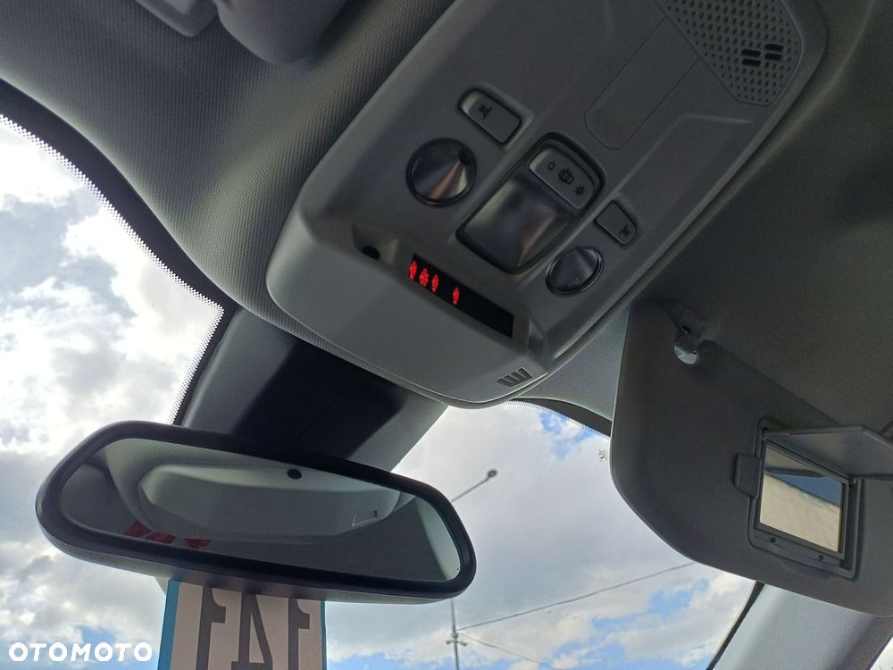 Peugeot 2008 1.2 PureTech Allure Pack S&S EAT8 - 36