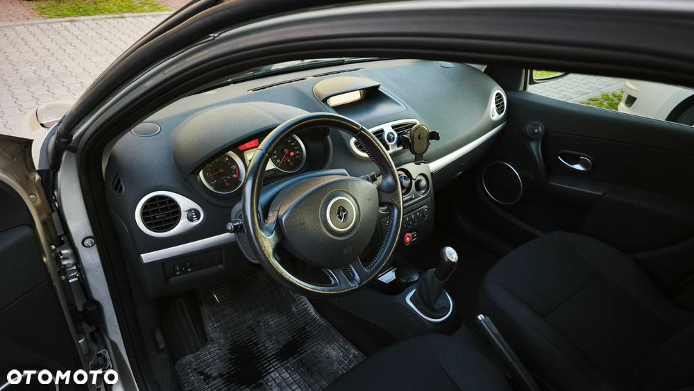 Renault Clio - 5