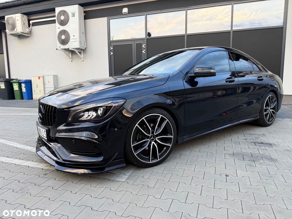 Mercedes-Benz CLA 180 AMG Line - 12