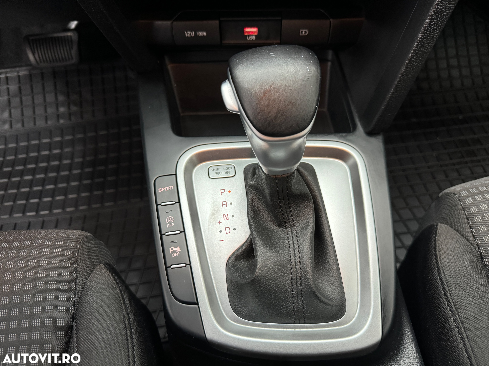 Kia Ceed 1.5 T-GDI 7DCT MHEV Best+ - 31