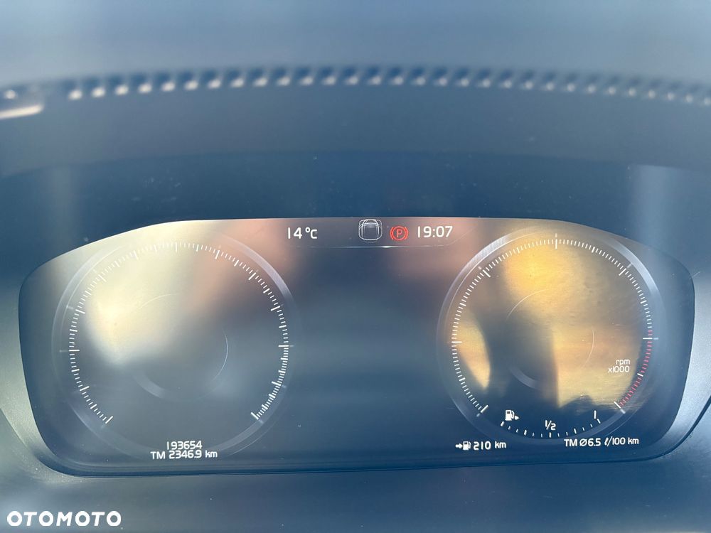 Volvo S90 D3 R-Design - 9