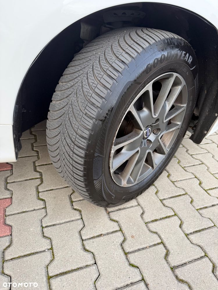 Volvo XC 60 D4 Geartronic Momentum - 17