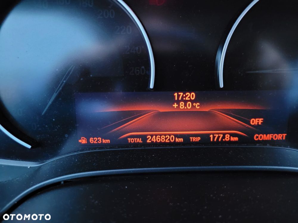 BMW Seria 5 530d xDrive - 2