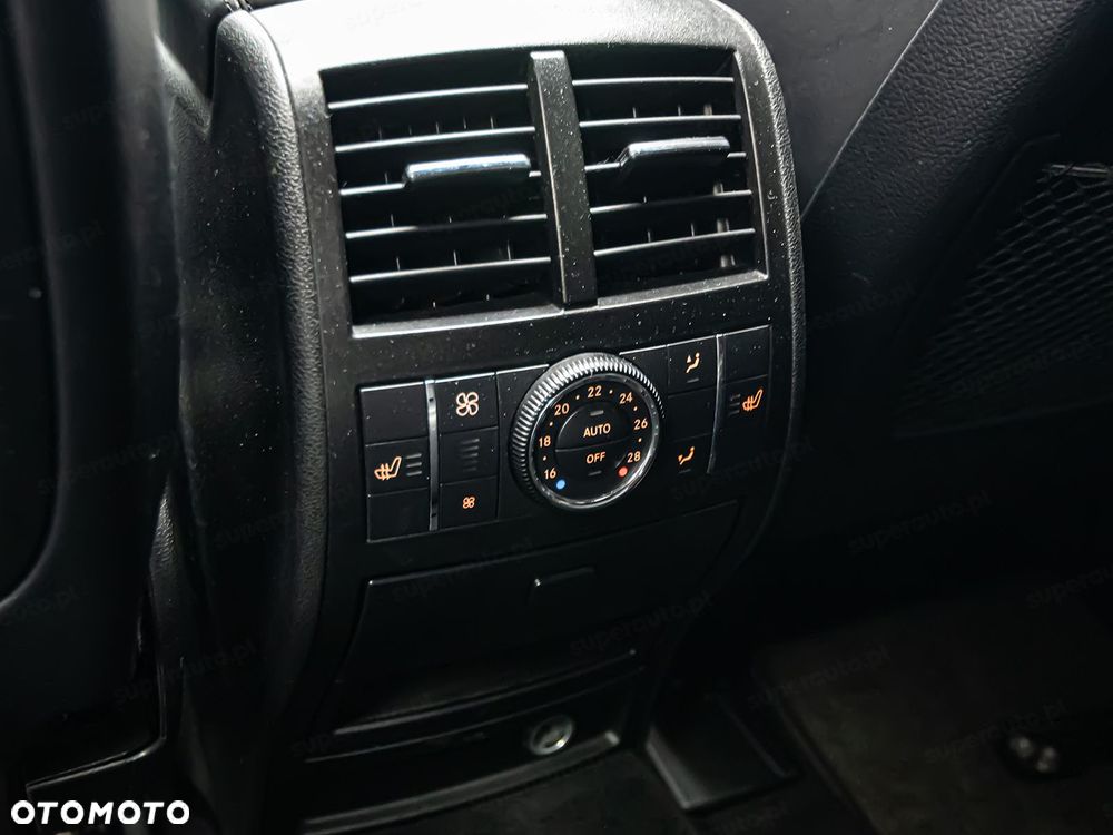 Mercedes-Benz ML - 26