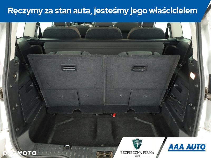 Ford S-Max - 17